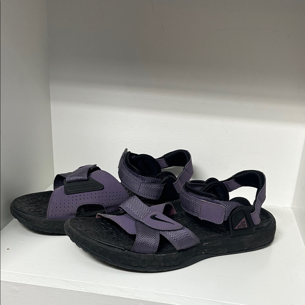Nike ACG Air Deschutz + sandals women’s size 9 purple and black DC9092-500